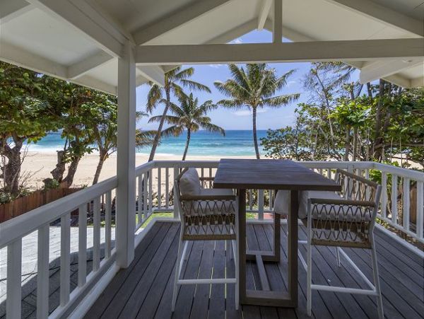 Beautiful 5 Bedroom Home on the Beach with Hot Tub in Sunset Beach