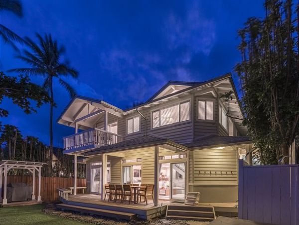 Beautiful 5 Bedroom Home on the Beach with Hot Tub in Sunset Beach
