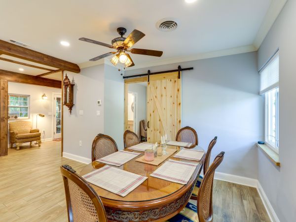 Clearwater Three Bedroom Updated Vacation Rental Sleeps Six