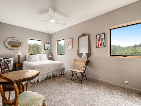Carbondale Mountain Retreat with 5 Bedrooms