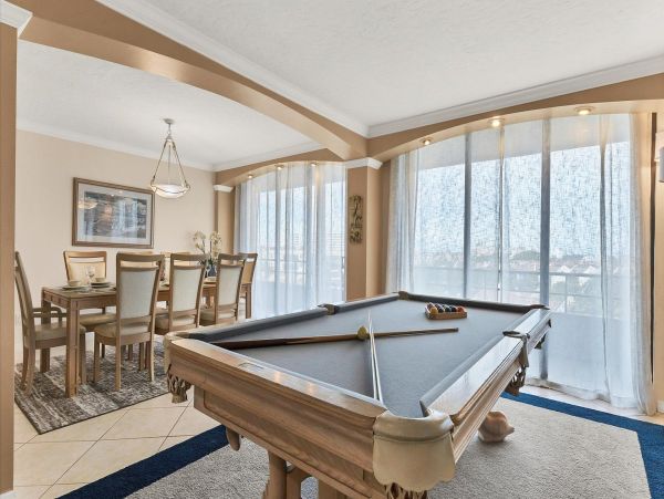 Spacious 3BR Condo on Siesta Key - Steps to the Beach