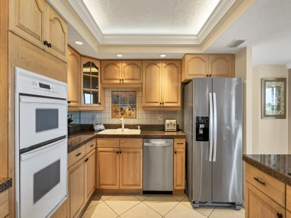 Spacious 3BR Condo on Siesta Key - Steps to the Beach