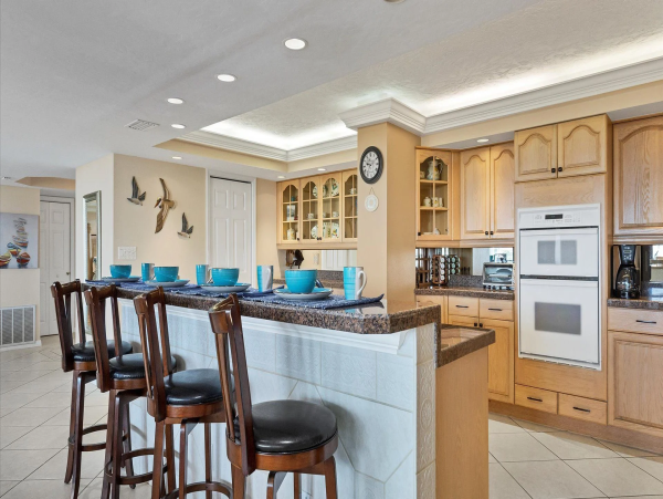 Spacious 3BR Condo on Siesta Key - Steps to the Beach