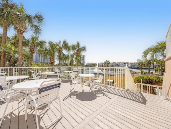 Stunning Destin Penthouse with Amazing Water Views