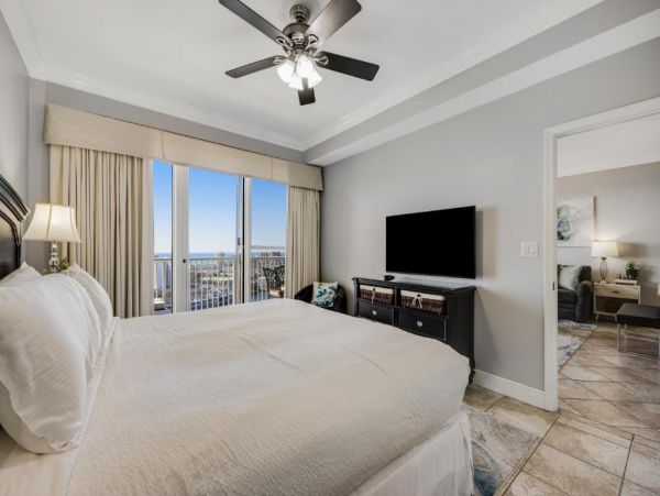Stunning Destin Penthouse with Amazing Water Views