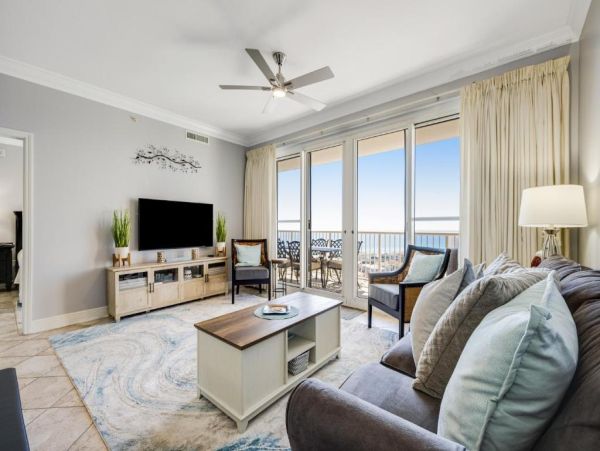 Stunning Destin Penthouse with Amazing Water Views