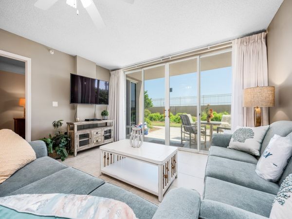 Fort Walton Three Bedroom Beachfront Condo Shared Pool