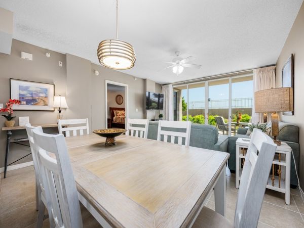 Fort Walton Three Bedroom Beachfront Condo Shared Pool