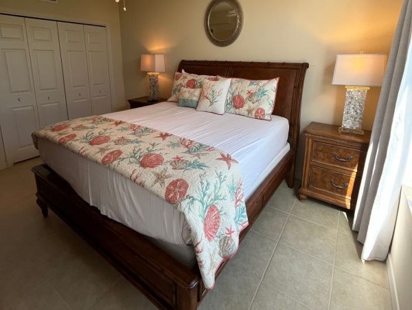 Fort Walton Three Bedroom Beachfront Condo Shared Pool