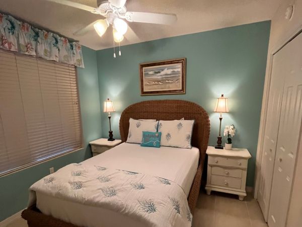 Fort Walton Three Bedroom Beachfront Condo Shared Pool