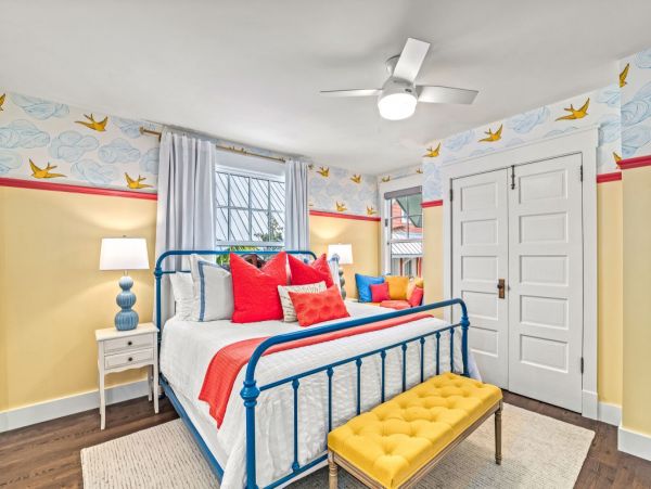 Beachfront 4 Bedroom Vacation Home in Anna Maria Island