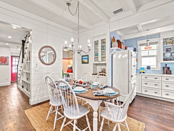 Beachfront 4 Bedroom Vacation Home in Anna Maria Island