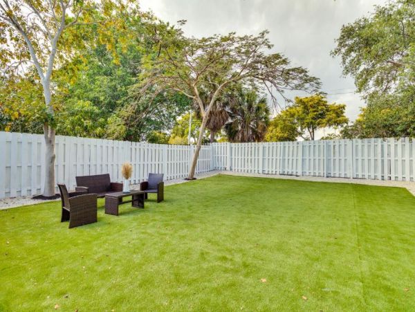 Cozy Two Bedroom Vacation Rental on Delray Beach