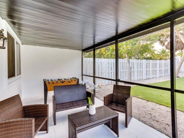 Cozy Two Bedroom Vacation Rental on Delray Beach