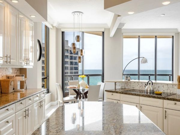 Gulf View Two Bedroom Vacation Rental in Longboat Key