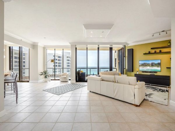 Gulf View Two Bedroom Vacation Rental in Longboat Key