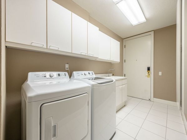 Gulf View Two Bedroom Vacation Rental in Longboat Key