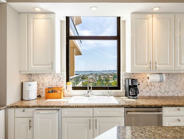Gulf View Two Bedroom Vacation Rental in Longboat Key