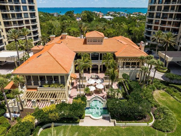 Gulf View Two Bedroom Vacation Rental in Longboat Key