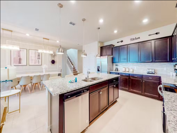 Stunning Home with Pool, Game Room, and Resort Amenities Near Disney