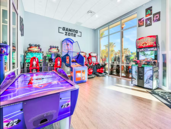 Stunning Home with Pool, Game Room, and Resort Amenities Near Disney
