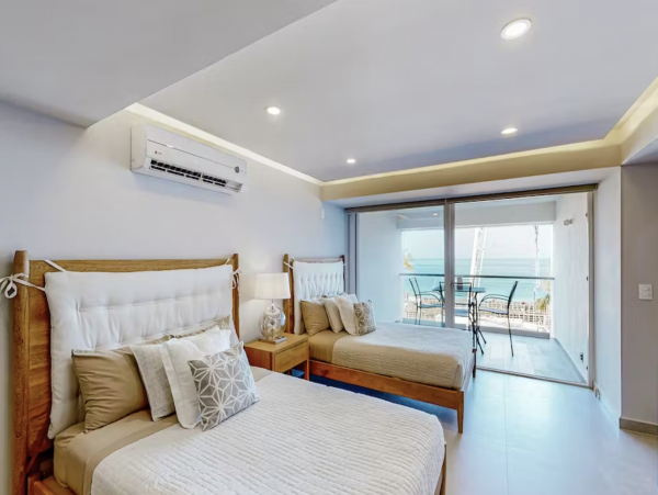 Studio with World Class Beach Views