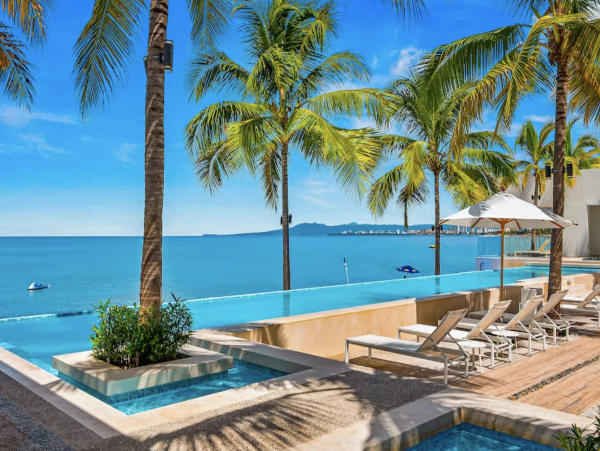 Studio with World Class Beach Views