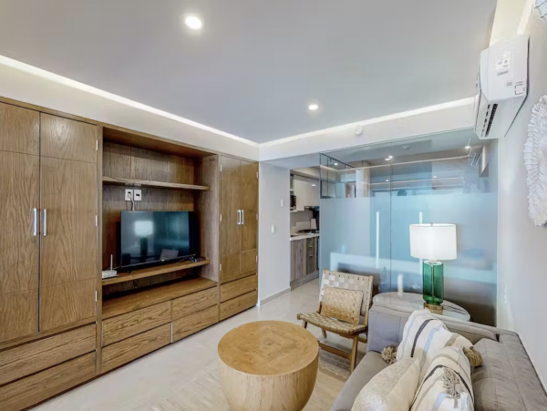 Studio with World Class Beach Views