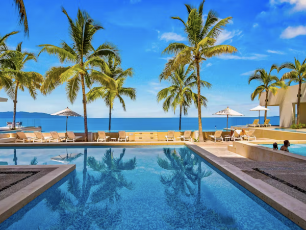 Studio with World Class Beach Views
