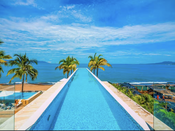 Studio with World Class Beach Views