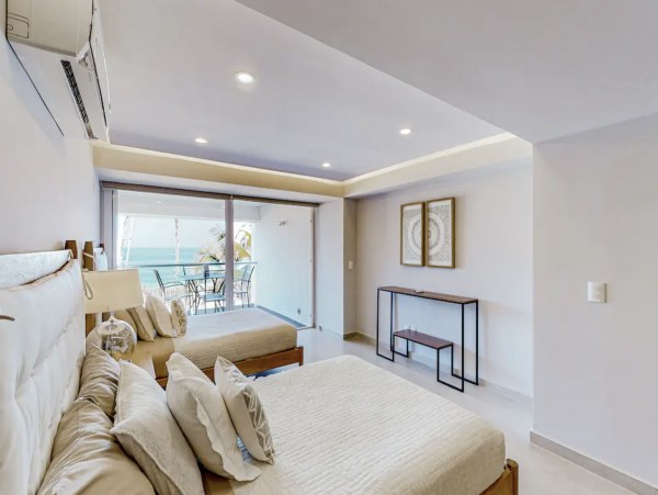 Studio with World Class Beach Views