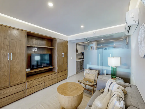 Studio with World Class Beach Views
