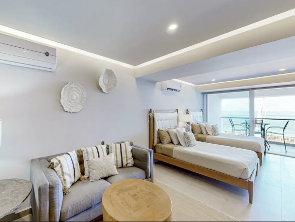 Studio with World Class Beach Views