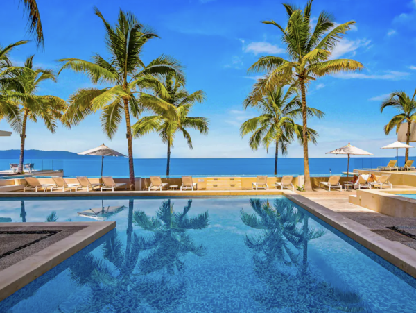 Studio with World Class Beach Views
