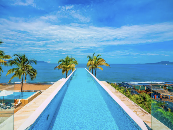 Studio with World Class Beach Views