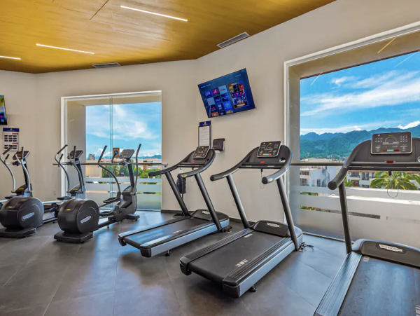 Studio with World Class Beach Views
