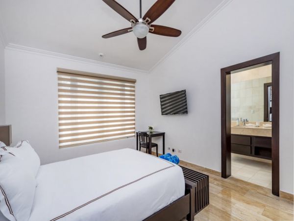 Punta Cana Vacation Home Eight Bedroom Walk to Beach