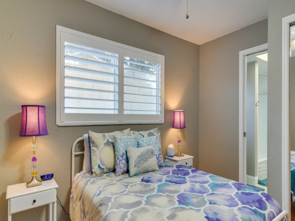 4 Bed, 2.5 Bath Vacation Rental Home with Private Pool in Largo