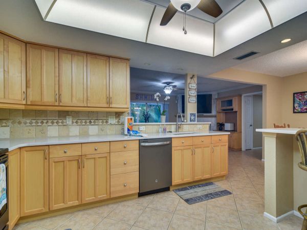 4 Bed, 2.5 Bath Vacation Rental Home with Private Pool in Largo