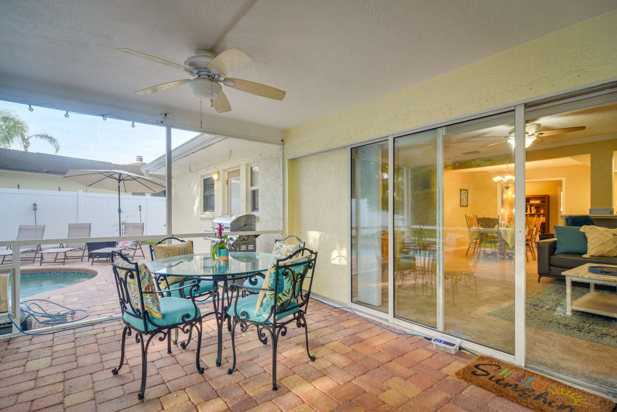 4 Bed, 2.5 Bath Vacation Rental Home with Private Pool in Largo