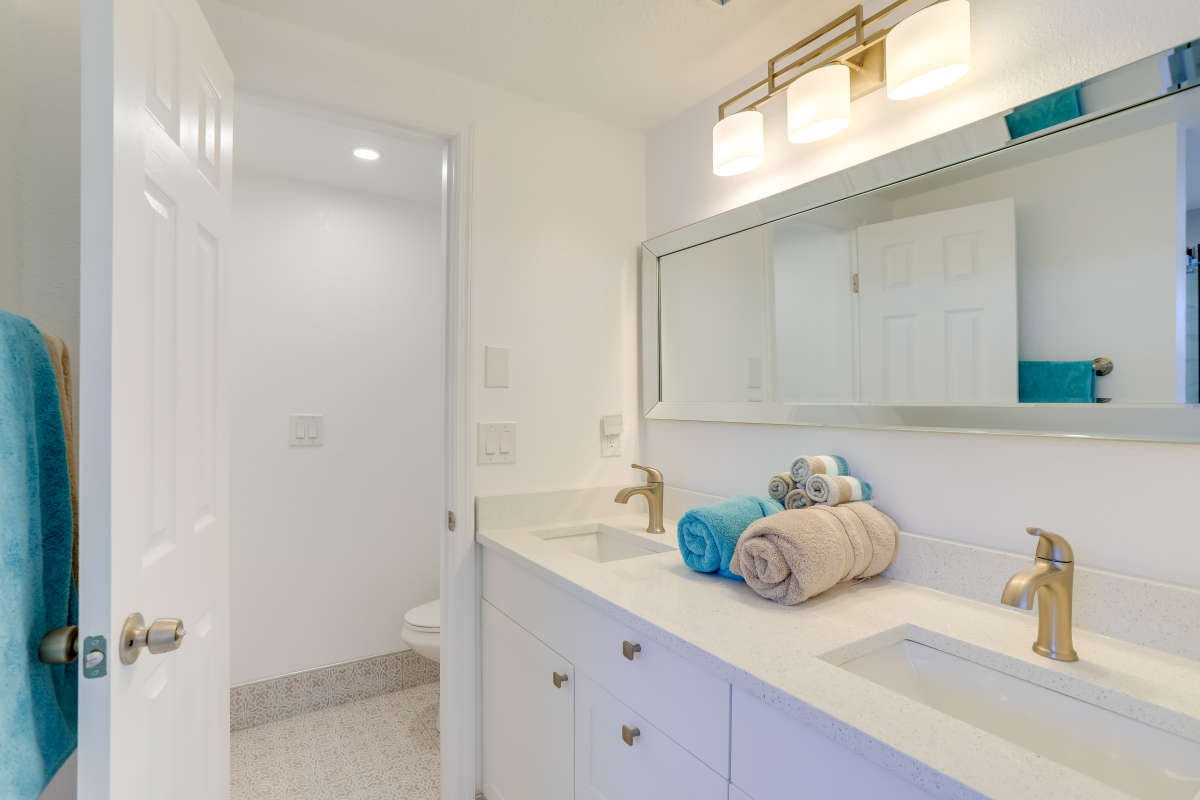 Seminole Lovely Vacation Getaway with 4 Bedrooms Sleeps 12
