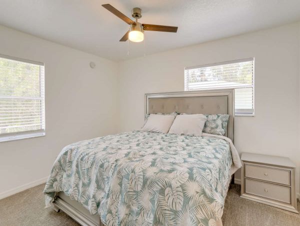 Seminole Lovely Vacation Getaway with 4 Bedrooms Sleeps 12