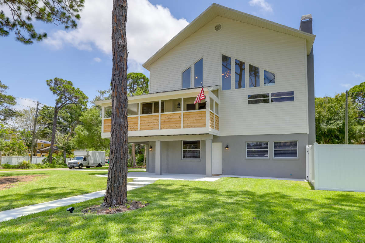 Seminole Lovely Vacation Getaway with 4 Bedrooms Sleeps 12