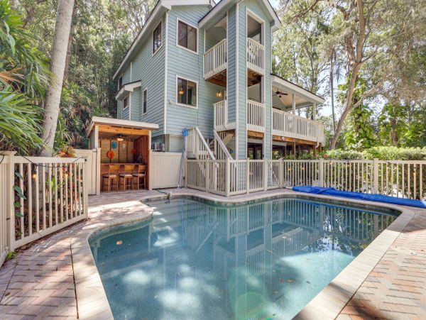 Seminole Vacation Rental with 4 Bedroom & Pool (close to Indian Rocks)