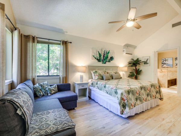 Seminole Vacation Rental with 4 Bedroom & Pool (close to Indian Rocks)