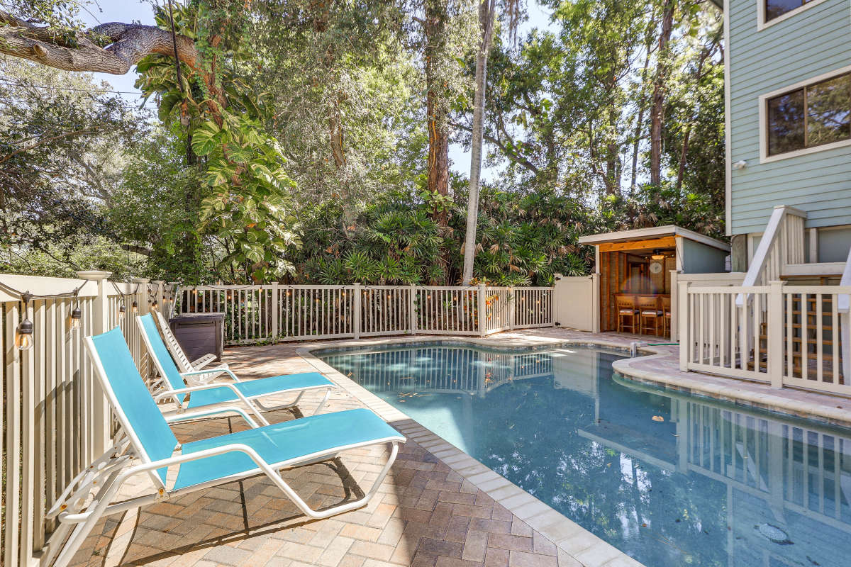 Seminole Vacation Rental with 4 Bedroom & Pool (close to Indian Rocks)