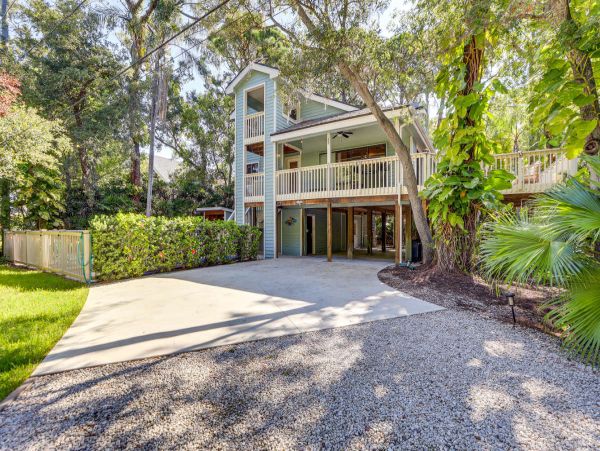 Seminole Vacation Rental with 4 Bedroom & Pool (close to Indian Rocks)
