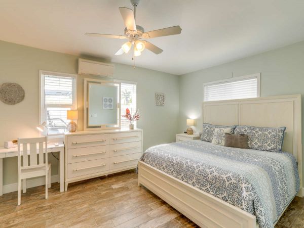 Walk to Beach Indian Rocks Vacation Home Five Bedroom