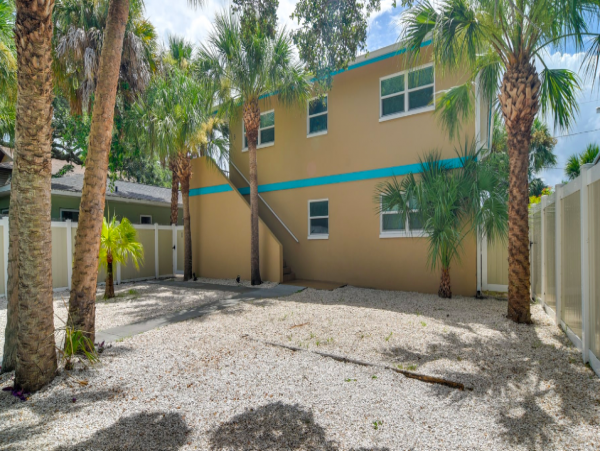 Indian Rocks Beach Retreat, walk to Beaches
