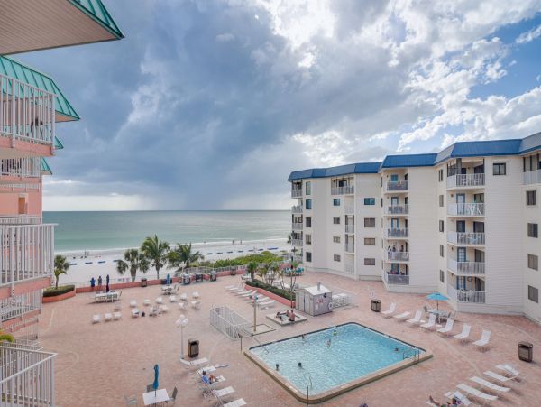 Beachfront Indian Shores Rental